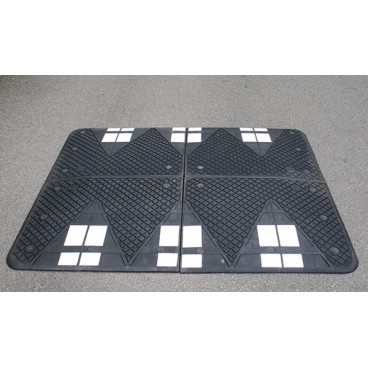 Pudebump 30 km/t sort 1,5 x 1,8 meter - Typegodkendt Pudebump 30 km/t sort 1,5 x 1,8 meter - Typegodkendt