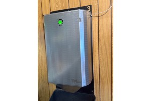TDJ Horsfeeder - udvendig foderautomat til m&uuml;sli og piller