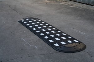 Vejbump 30 km/t Midt sort - Ny gummi